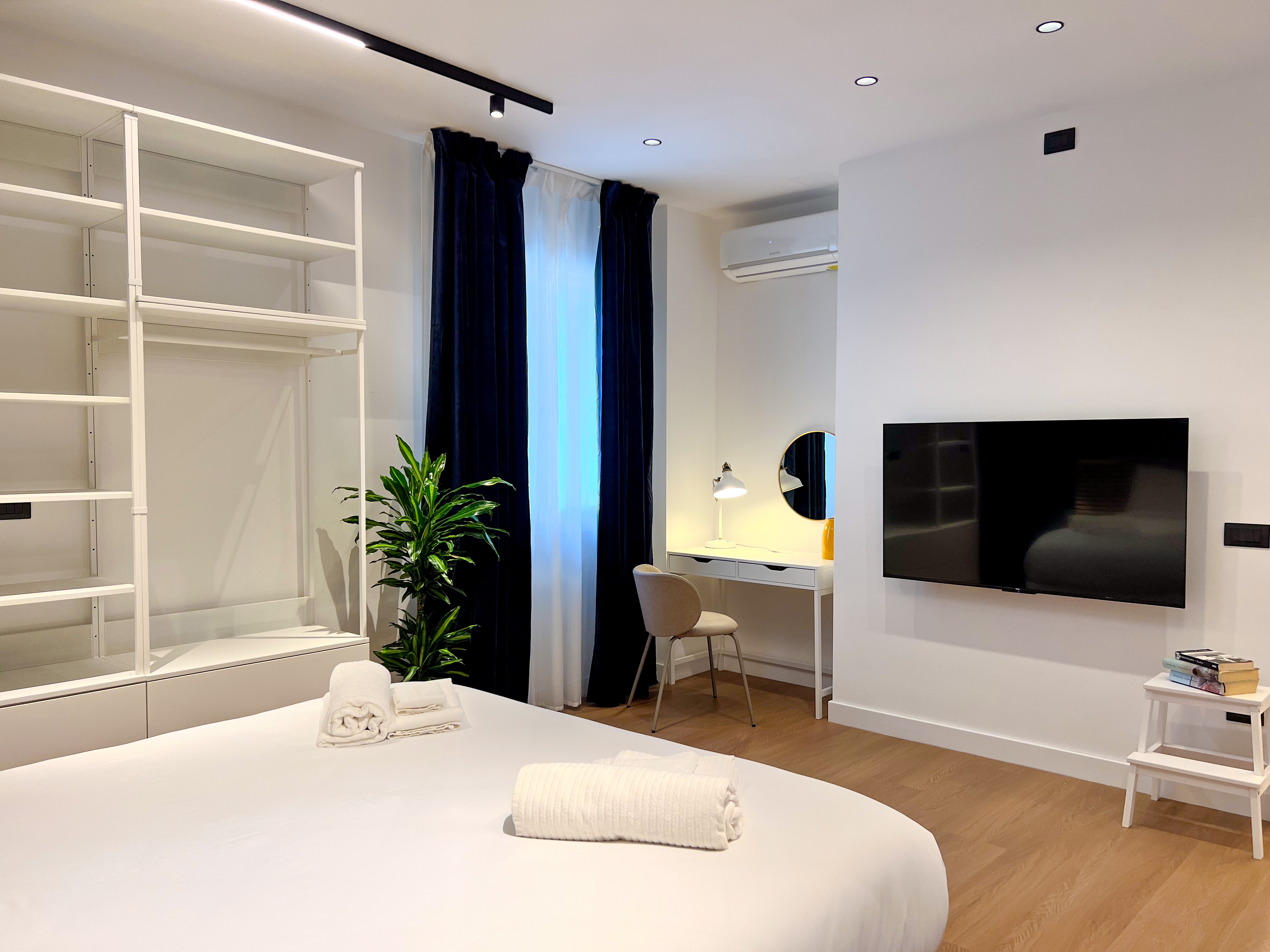 Turquoise apartment second bedroom detail